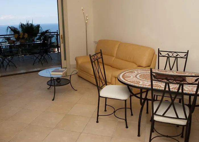 Taormina Seaview Apartment - Taormina Holidays
